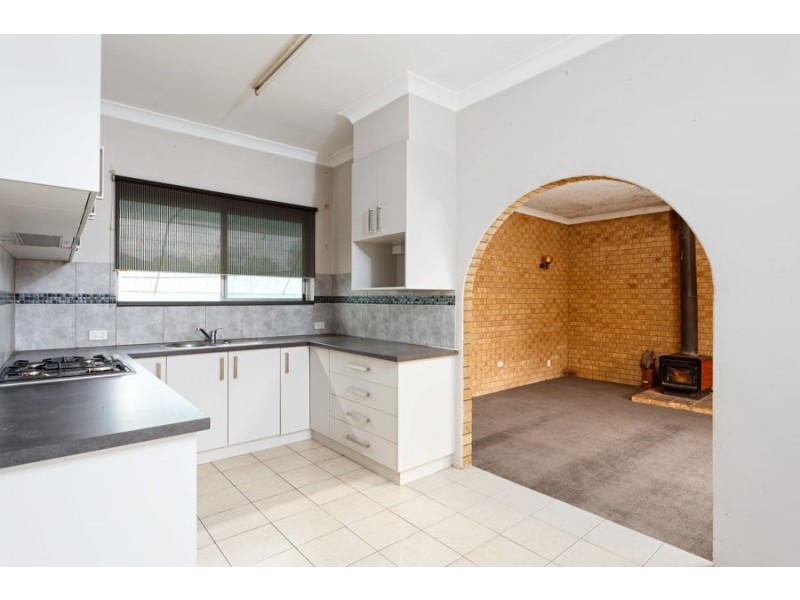 91 Bolger Avenue, Mount Austin NSW 2650