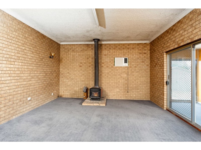 91 Bolger Avenue, Mount Austin NSW 2650