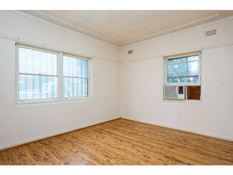 91 Bolger Avenue, Mount Austin NSW 2650