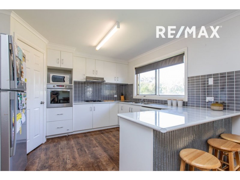 119 Gradys Lane, Coolamon NSW 2701