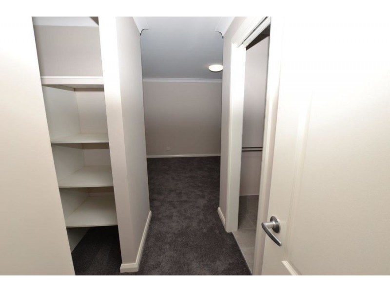 5 Muttama Parade, Gobbagombalin NSW 2650