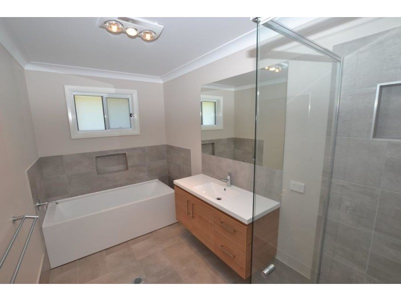 5 Muttama Parade, Gobbagombalin NSW 2650