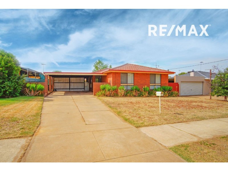 5 Hume Street, Lake Albert NSW 2650
