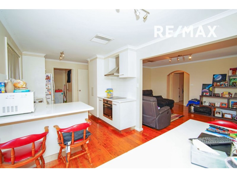 5 Hume Street, Lake Albert NSW 2650