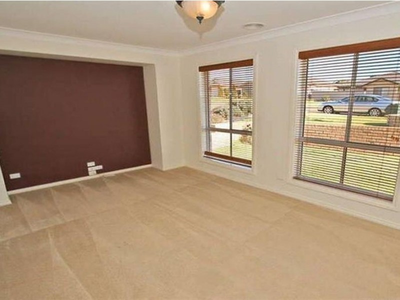 9 Illeura Road, Bourkelands NSW 2650