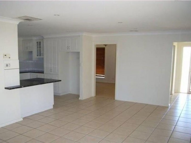 9 Illeura Road, Bourkelands NSW 2650