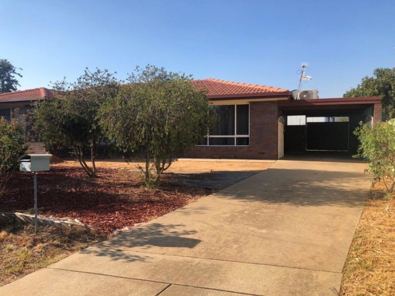 6 Lonergan Place, Wagga Wagga NSW 2650