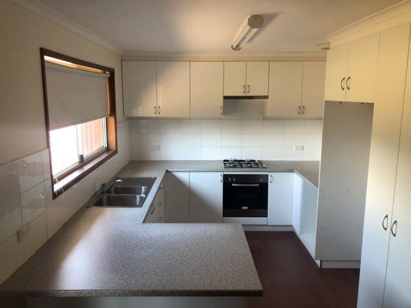 6 Lonergan Place, Wagga Wagga NSW 2650