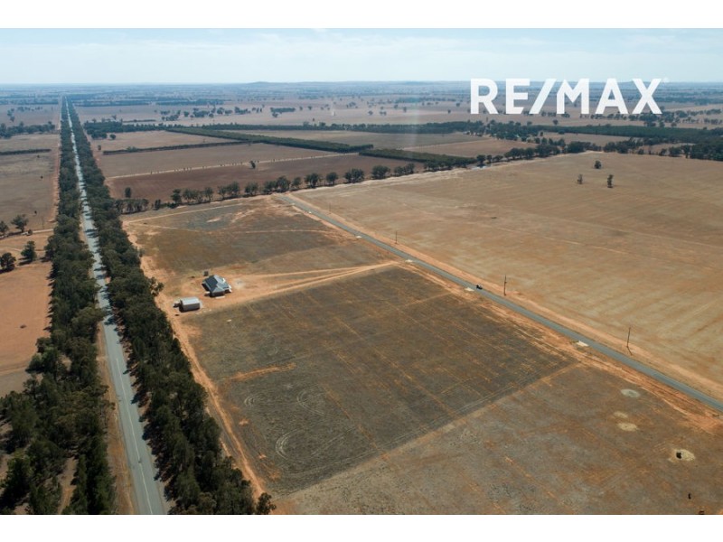 37 Davies Drive, Coolamon NSW 2701