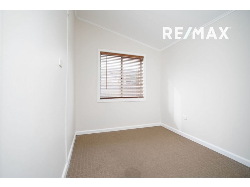 12 Sullivan Avenue, Wagga Wagga NSW 2650