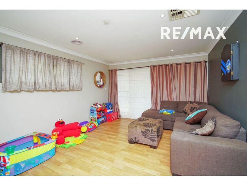 5 Crisp Drive, Ashmont NSW 2650