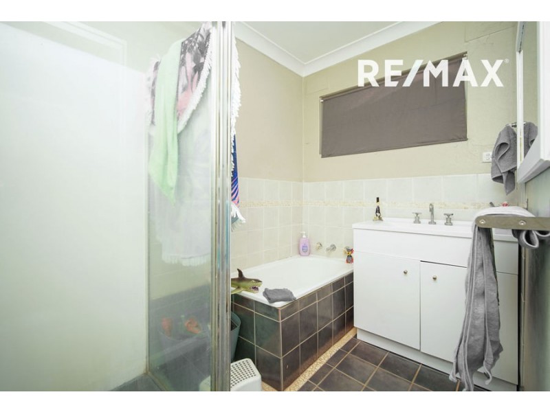5 Crisp Drive, Ashmont NSW 2650