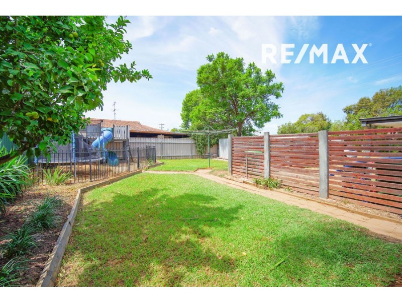 5 Crisp Drive, Ashmont NSW 2650