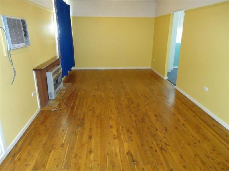 15 Mount Austin Avenue, Mount Austin NSW 2650