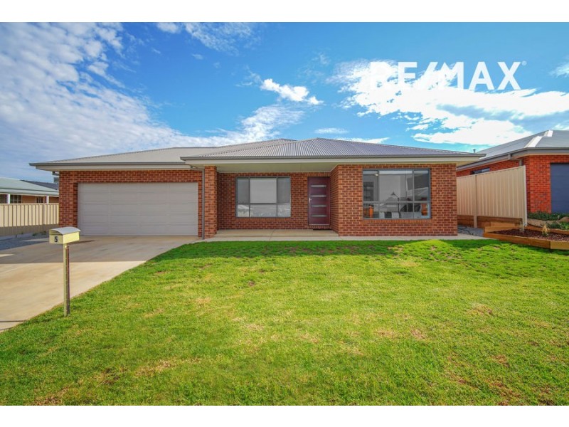 5 Zara Street, Gobbagombalin NSW 2650