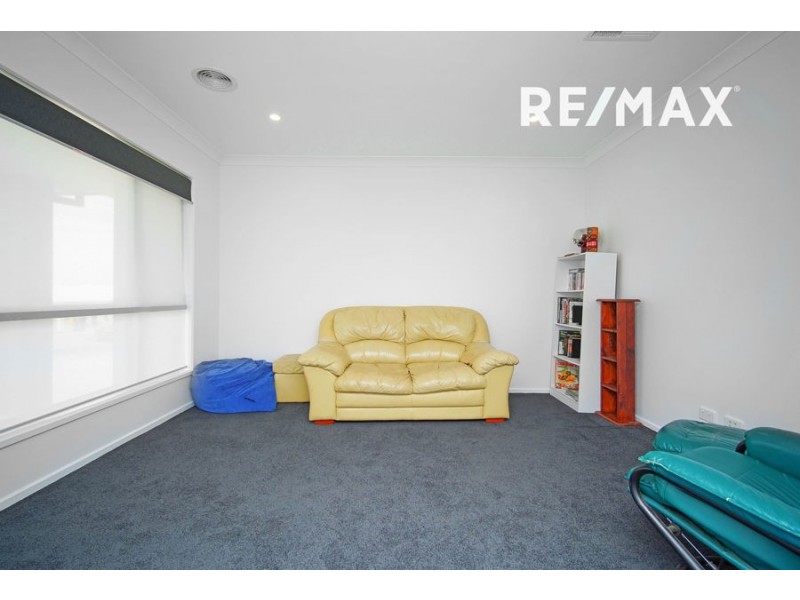 5 Zara Street, Gobbagombalin NSW 2650