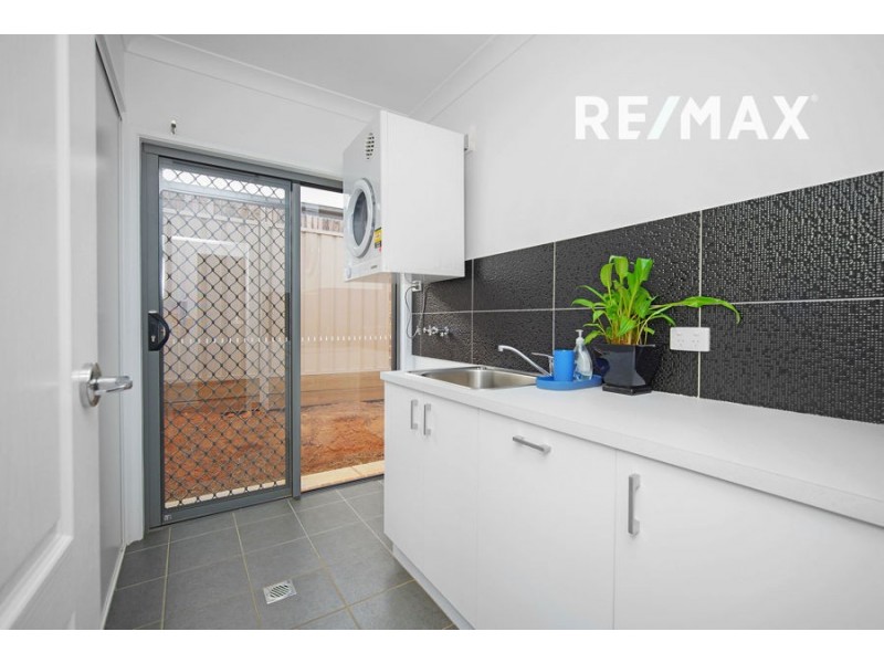 5 Zara Street, Gobbagombalin NSW 2650