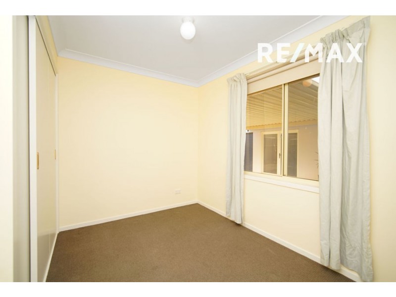 11 Canola Place, Estella NSW 2650