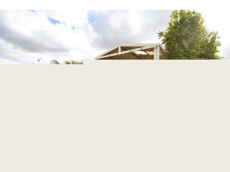 17 Osterley Street, Bourkelands NSW 2650