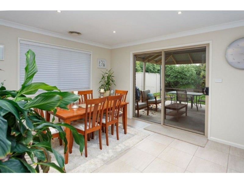 1 Carinya Street, Glenfield Park NSW 2650