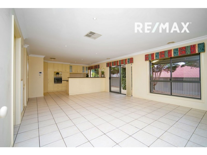 26 Stirling Boulevard, Tatton NSW 2650