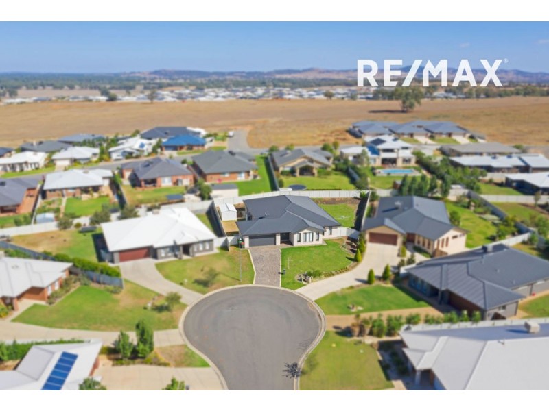 16 Yandee Place, Estella NSW 2650