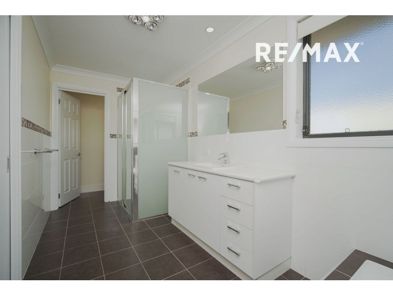 16 Yandee Place, Estella NSW 2650