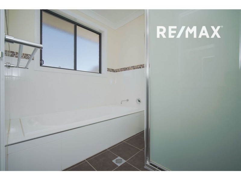 16 Yandee Place, Estella NSW 2650
