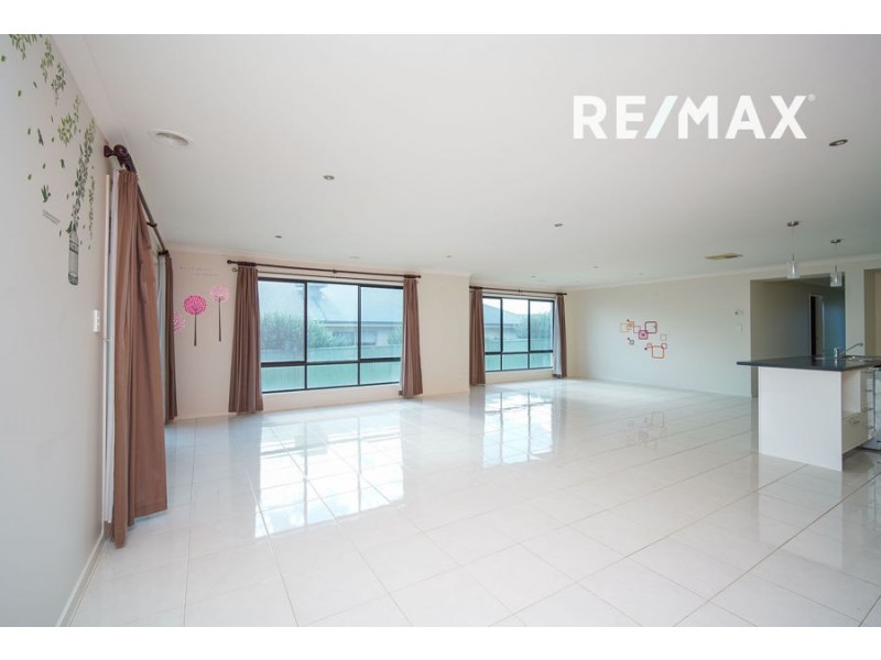 26 Melaleuca Drive, Forest Hill NSW 2651