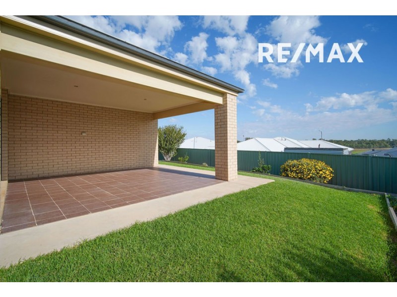 26 Melaleuca Drive, Forest Hill NSW 2651