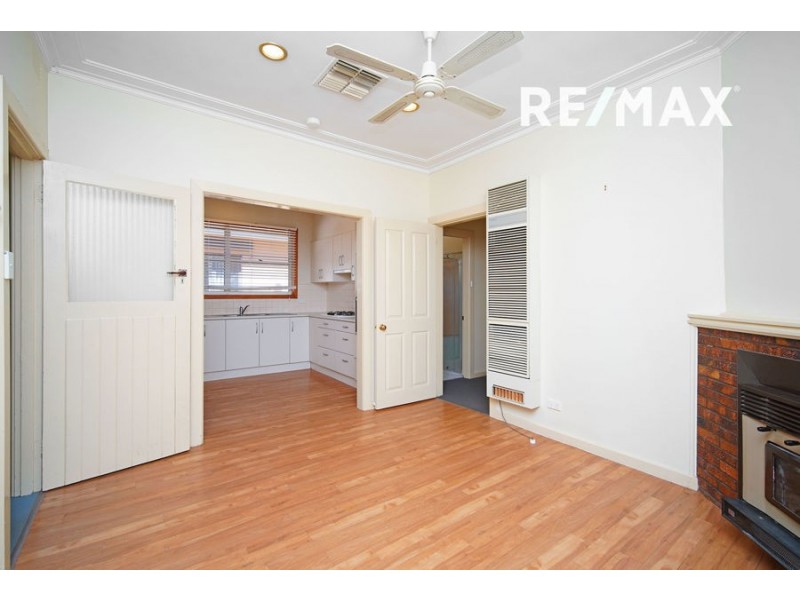 33 Mair Street, Turvey Park NSW 2650