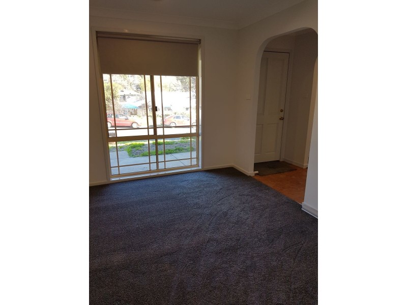 8 Randall Street, Kooringal NSW 2650