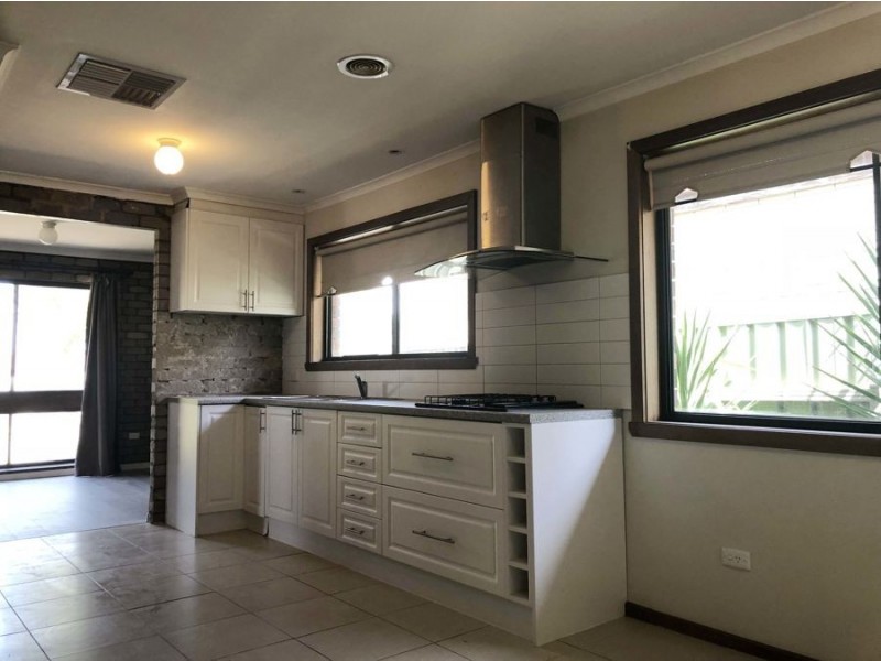 61 Red Hill Road, Kooringal NSW 2650