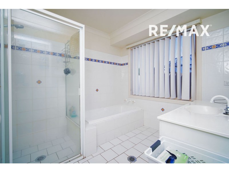 2 Paldi Crescent, Glenfield Park NSW 2650