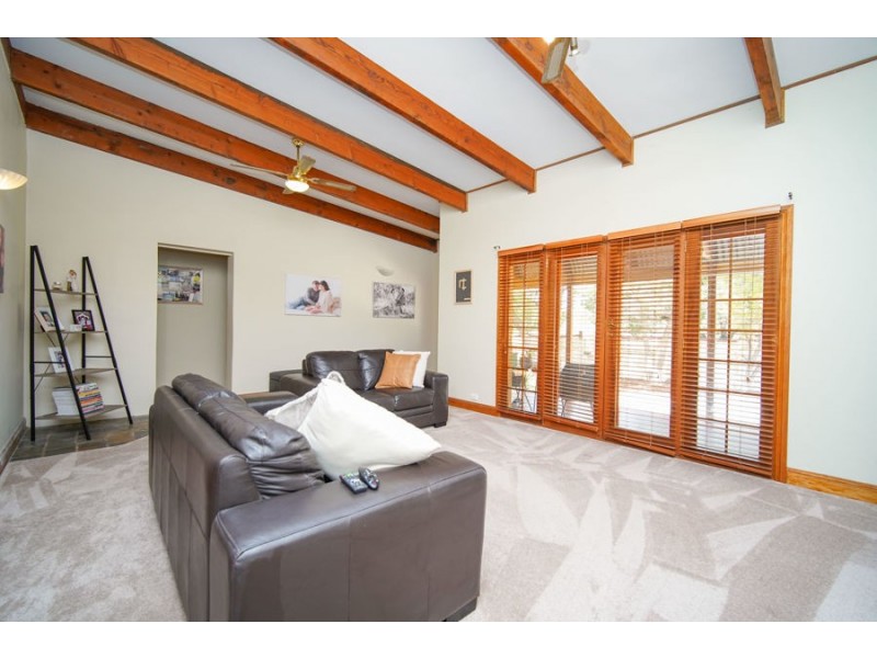 566 Kooringal Road, Kooringal NSW 2650