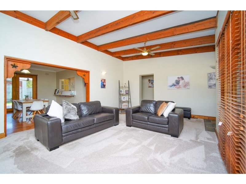 566 Kooringal Road, Kooringal NSW 2650