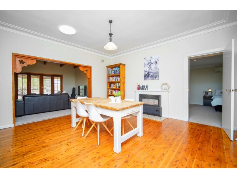 566 Kooringal Road, Kooringal NSW 2650