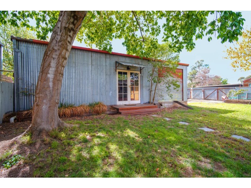 566 Kooringal Road, Kooringal NSW 2650