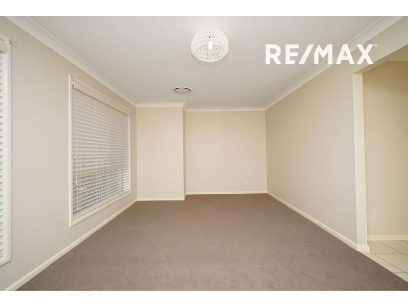 32 Fitzroy Street, Tatton NSW 2650