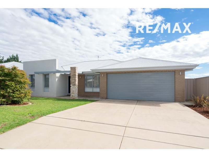 1 Barrington Street, Tatton NSW 2650