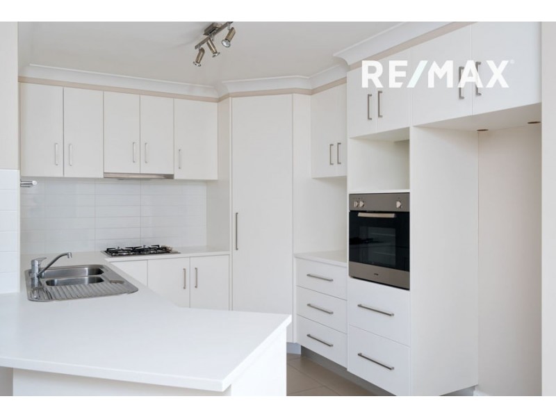 1 Barrington Street, Tatton NSW 2650