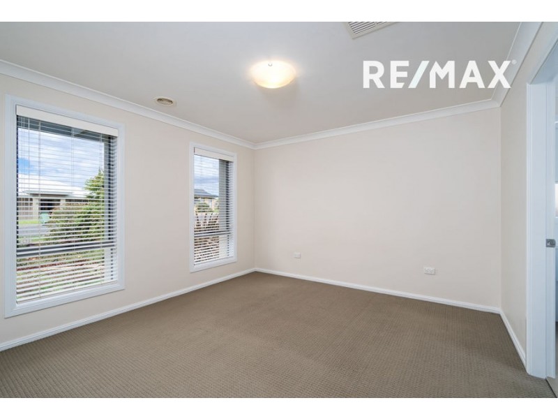 1 Barrington Street, Tatton NSW 2650