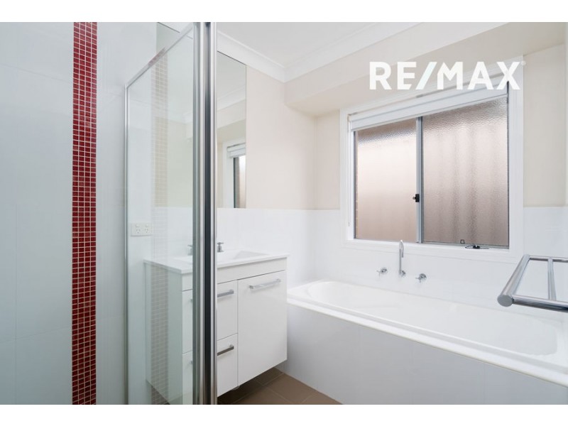 1 Barrington Street, Tatton NSW 2650