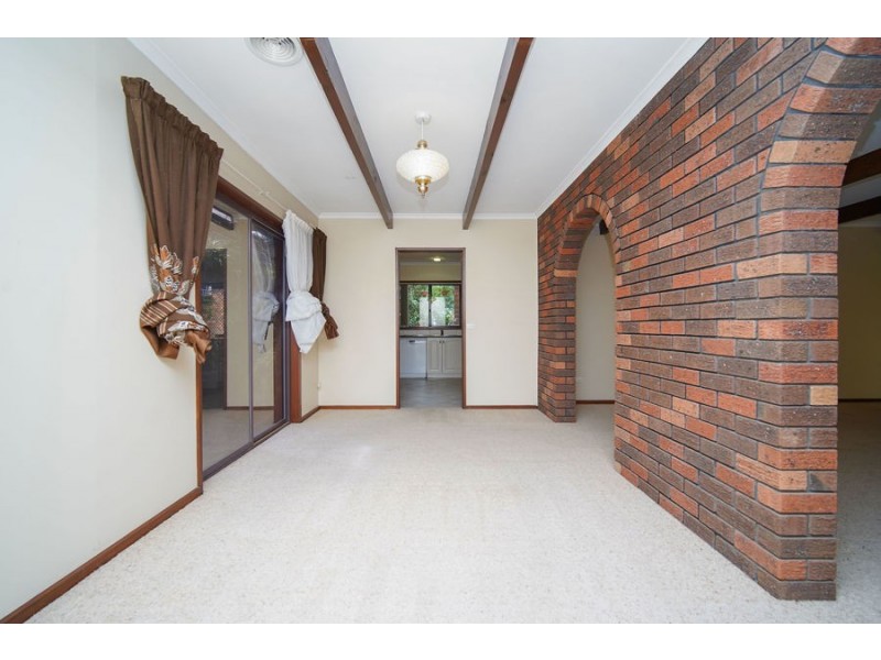 79 Simkin Crescent, Kooringal NSW 2650