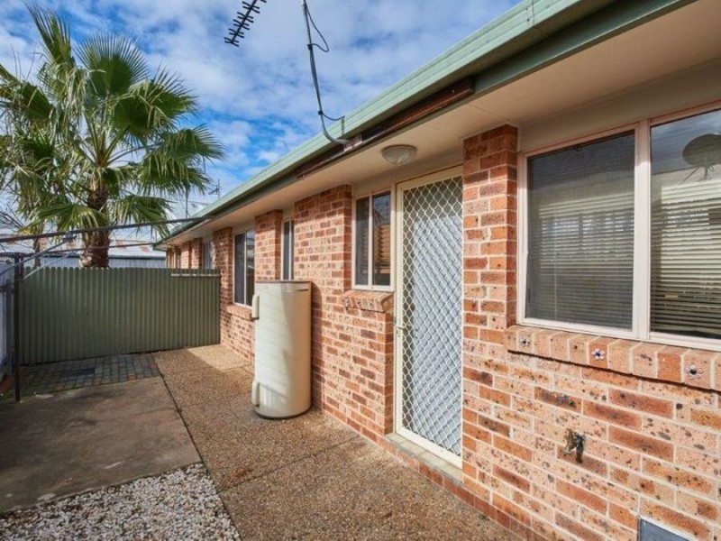 8/8 Bulolo Street, Ashmont NSW 2650