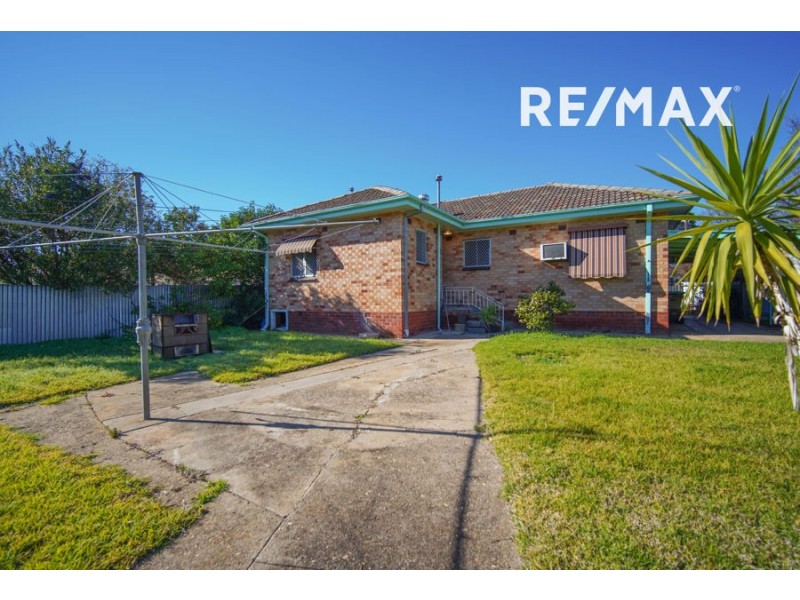 8 Manoora Avenue, Mount Austin NSW 2650