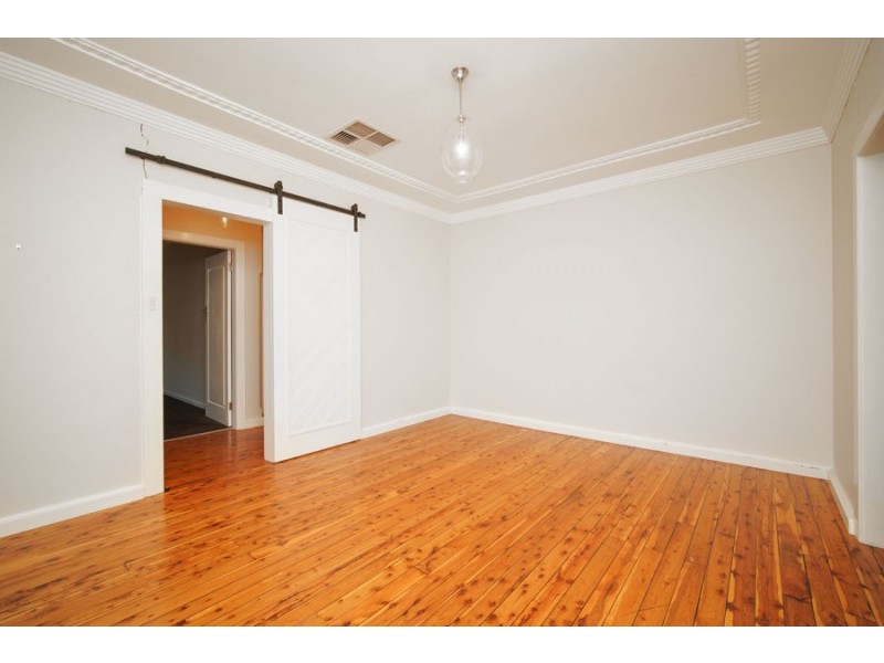 7 Mair Street, Turvey Park NSW 2650