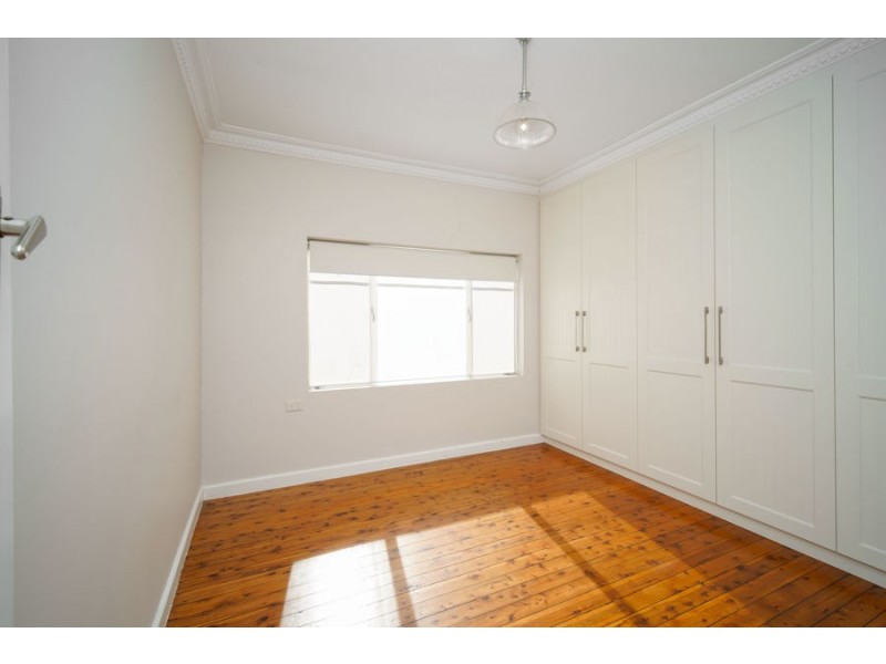 7 Mair Street, Turvey Park NSW 2650