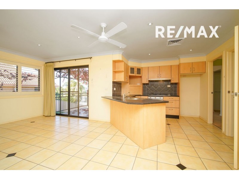 9 Amaroo Street, Kooringal NSW 2650