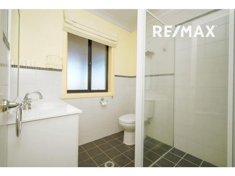 9 Amaroo Street, Kooringal NSW 2650